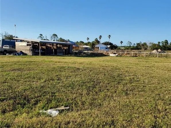 3091 South Rd, North Fort Myers, FL 33917