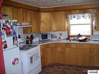 2nd image of 204 E Forest St