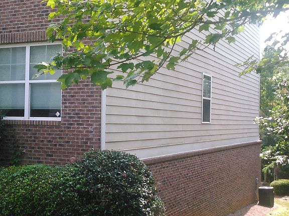 2nd image of 200 Rivergrove Pkwy Unit B9