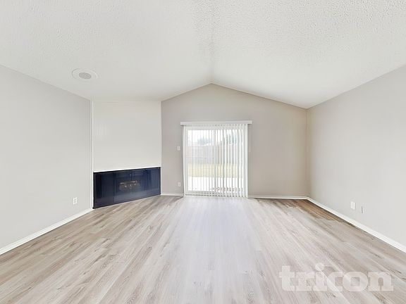 2nd image of 1142 Shadyglen Cir
