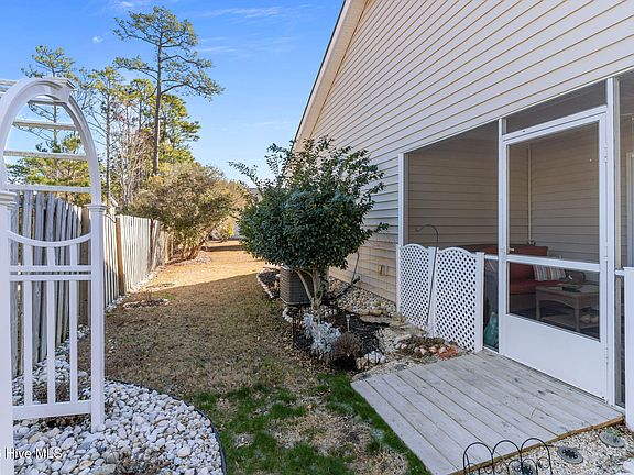 3rd image of 4266 Cherry Laurel Drive SE