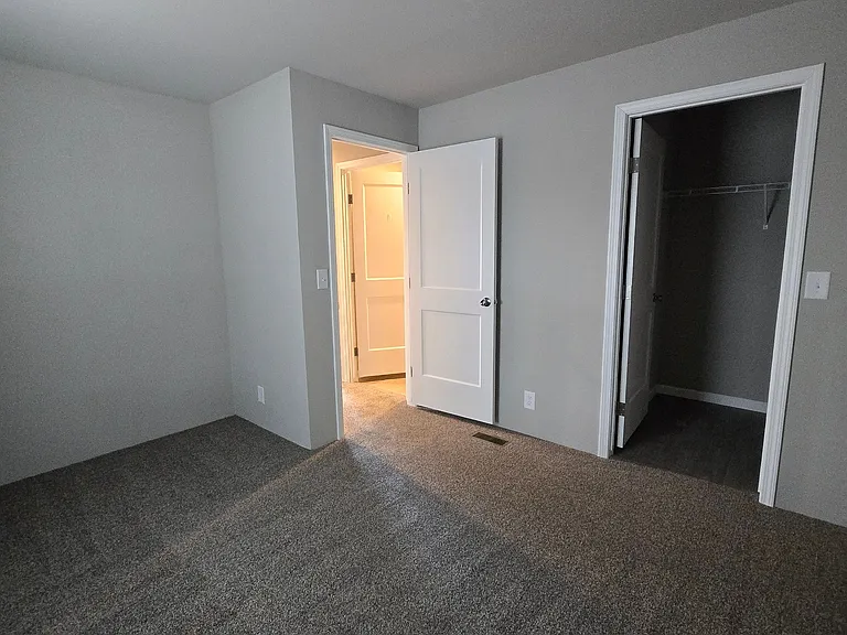 851 NW 2nd St — Photo 5