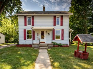 223 W Quincy St, Dimondale, MI 48821