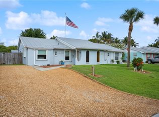 1933 Robalo Dr, Vero Beach, FL 32960