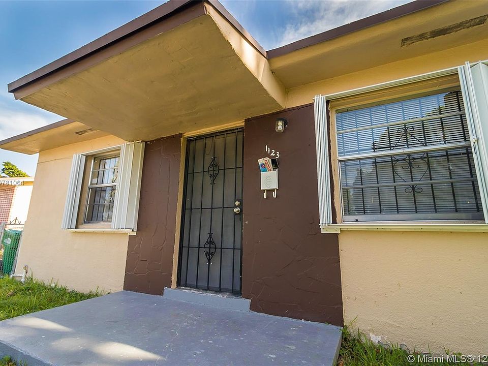 1st image of 1121 NW 100th Ter #1123