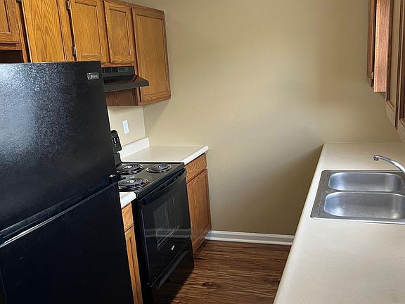 5th image of 302 McDougal Ave APT 2