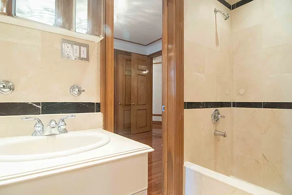 Rented by WAM Partners - William Moses Co. | media 22