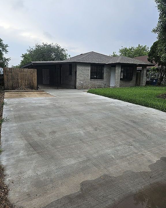 1st image of 377 Colorado Dr