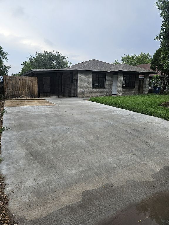 377 Colorado Dr - Property Image