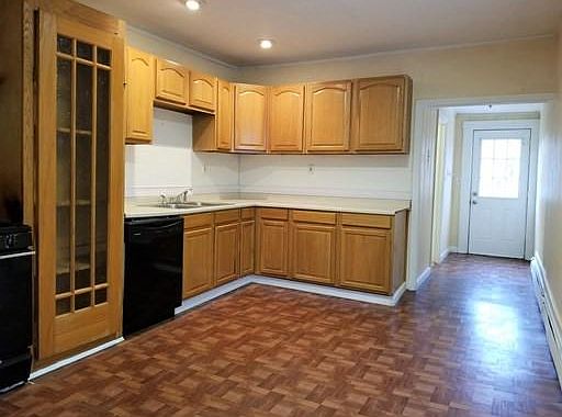 5th image of 19 Pine St #19