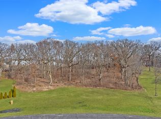 30W170 White Oak Ln, Wayne, IL 60184