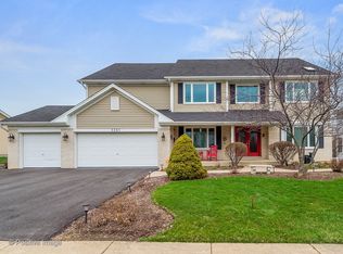 1261 Adler Ln, Carol Stream, IL 60188