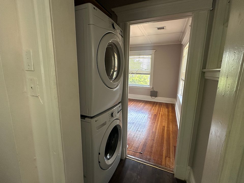 Laundry in Unit!
