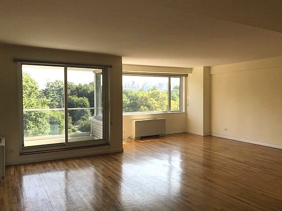 4th image of 116 Central Park S APT 6N