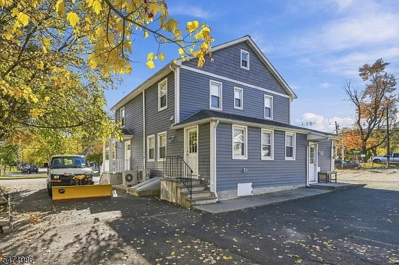 16 Mount Pleasant Ave