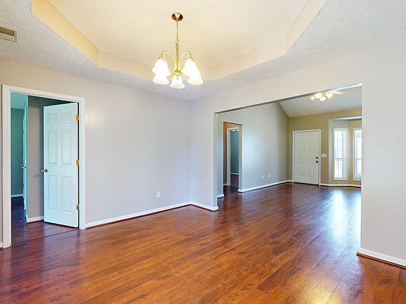 4th image of 108 Dorchester Dr