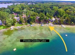 10344 Langley Dr, Pinckney, MI 48169