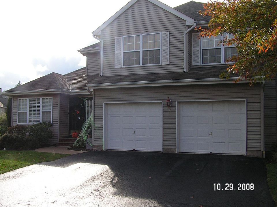 Front - 2 Car Garage
