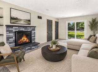 103 Debbie COURT, Waukesha, WI 53189