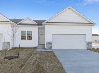218 SE Willow Run Ln, Ankeny, IA 50021