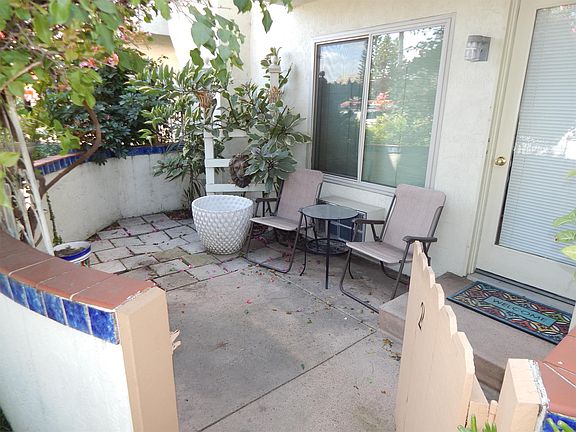 2nd image of 1221 Essex St #2-1