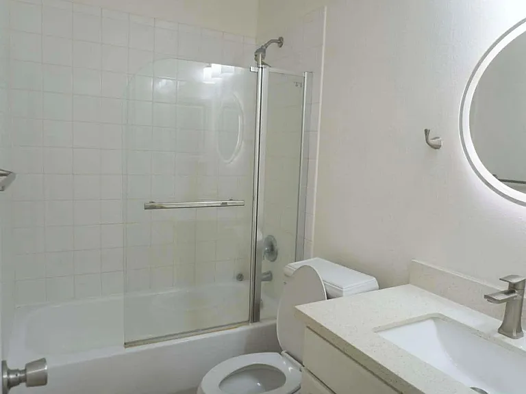 7916 Comal St — Photo 25