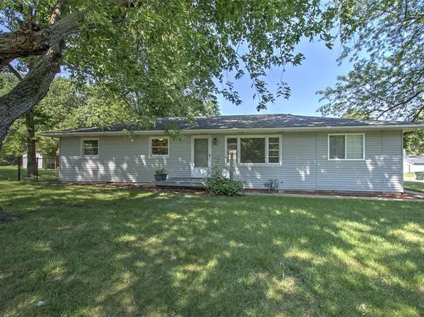 4133 McClain Dr, Decatur, IL 62526