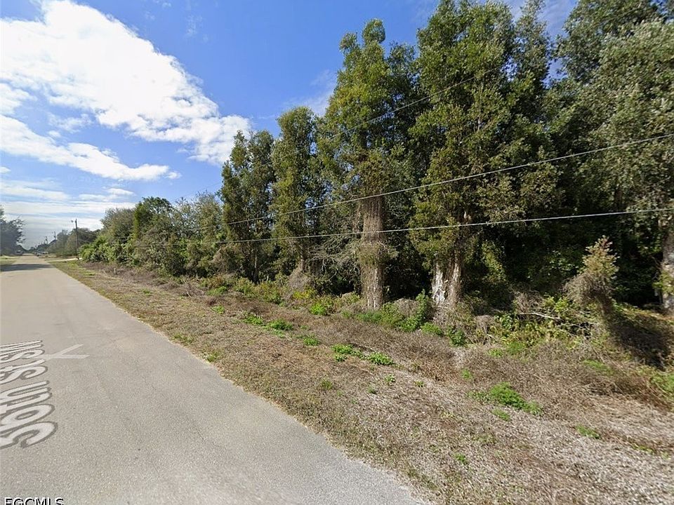2nd image of 2704 36th St SW