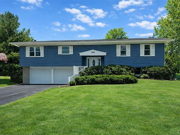 2nd image of 584 Stoneleigh Rd