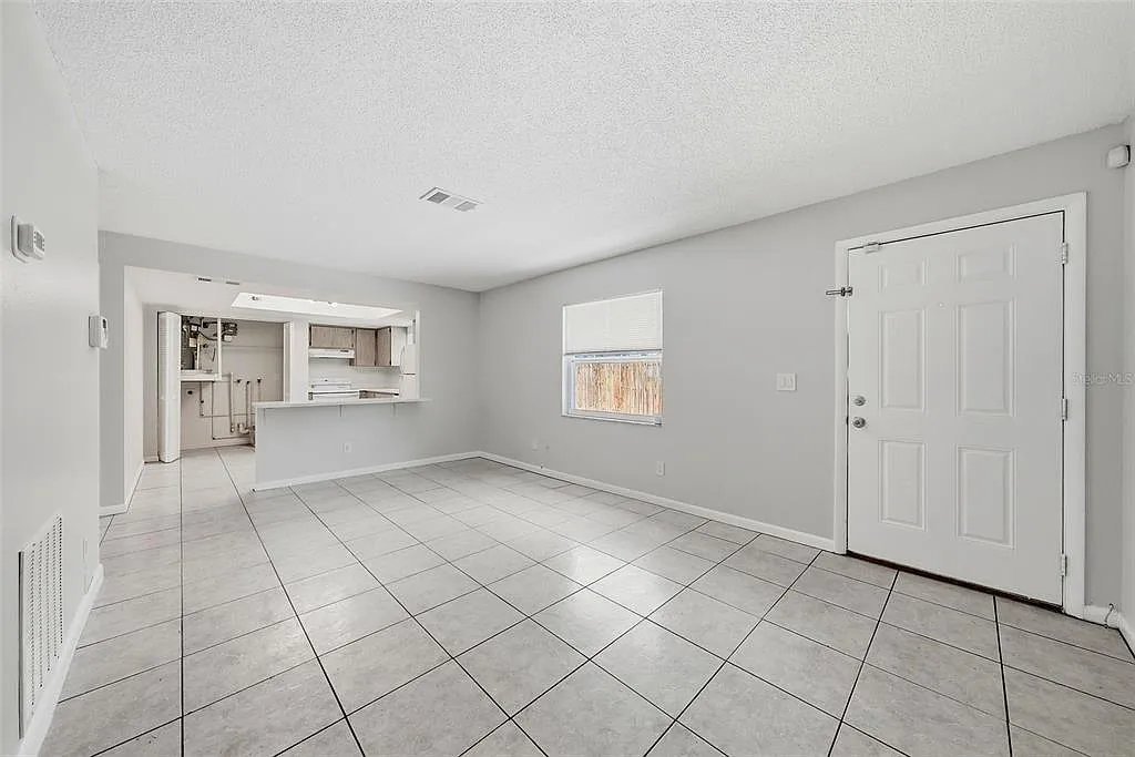 2 bed, 1.0 bath, 850 sqft, $1,650 — Photo 2