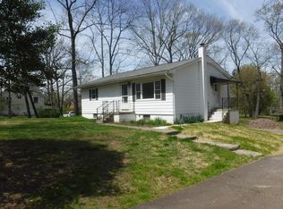 26 Annawanda Rd, Ottsville, PA 18942