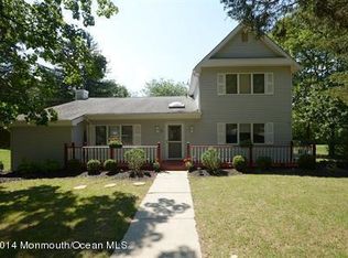 1 Maple Ave, Morganville, NJ 07751