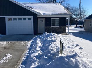 922 N 11th St, Decatur, IN 46733