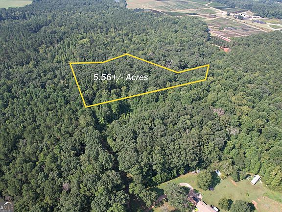 3rd image of 1321 Cemetery Rd