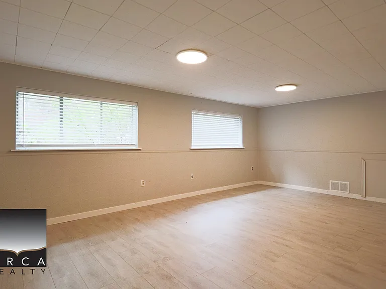 10291 Caithcart Rd — Photo 18