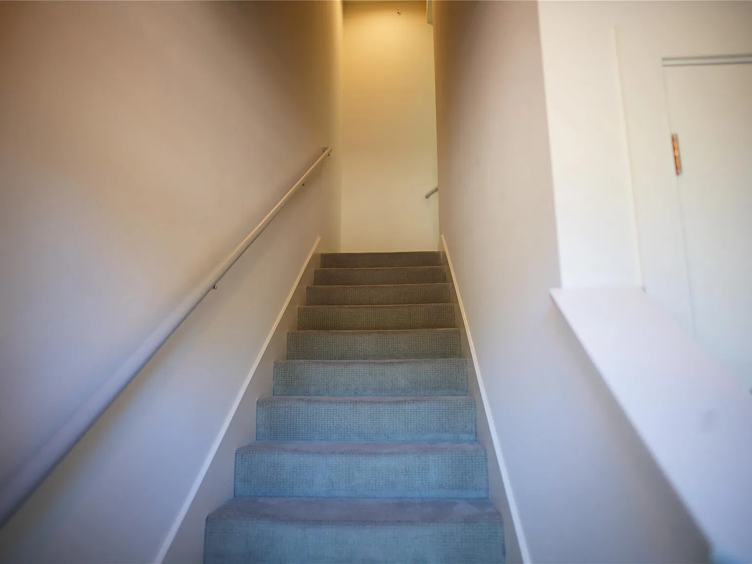 2 bed, 2.5 bath, 1800 sqft, $2,899 — Photo 4