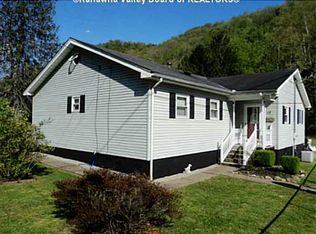 17 Farr Dr, Charleston, WV