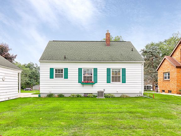5th image of 1304 Covell Ave NW