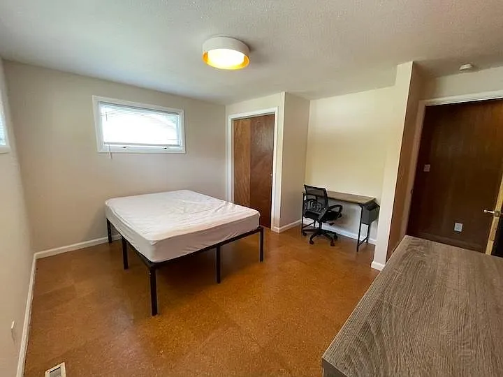275 Fellows Ave — Photo 32
