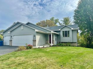 8819 Aspen Rd, Saint Bonifacius, MN 55375