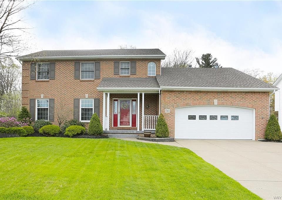 1st image of 5565 Country Club Ln