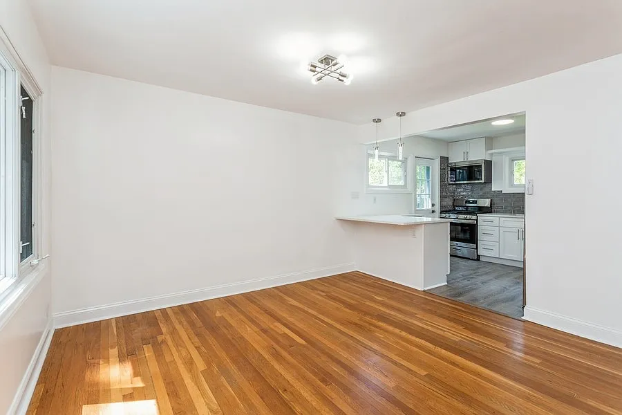 4 bed, 2.5 bath, 1463 sqft, $6,450 — Photo 4