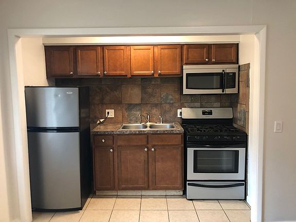 5th image of 3027 Chicago St #8