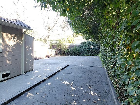 5th image of 638 N San Pedro St #B