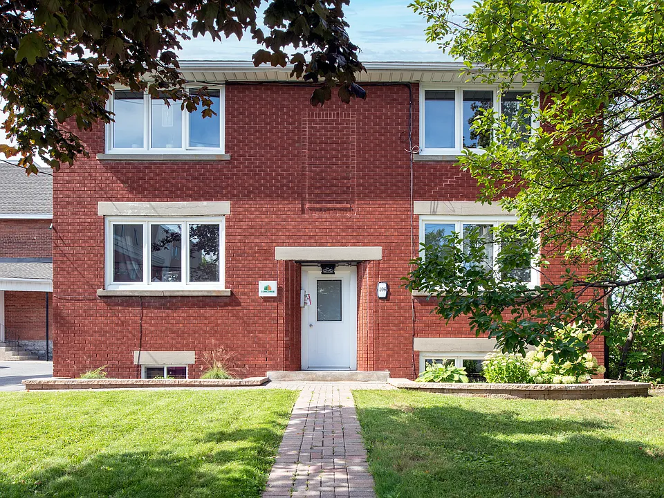 406 Tweedsmuir Ave #4