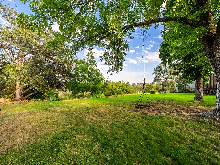2820 Panorama Dr — Photo 48