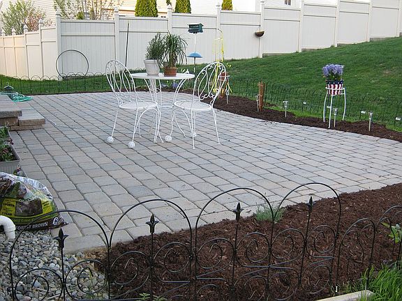 Spacious French Paver Patio