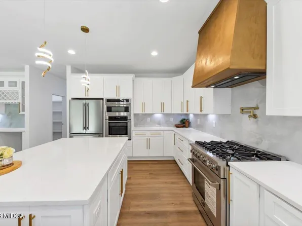 636 Harbour Shores Dr, Jackson, GA 30233