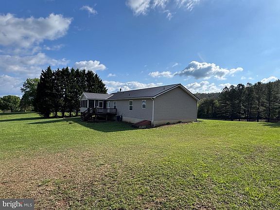 4th image of 1660 Highland Ridge Rd
