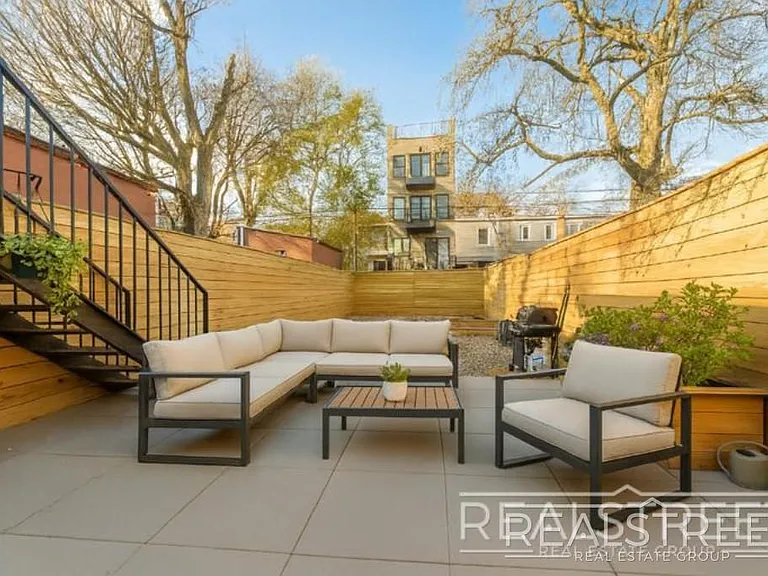 1274 Jefferson Ave #1 — Photo 14